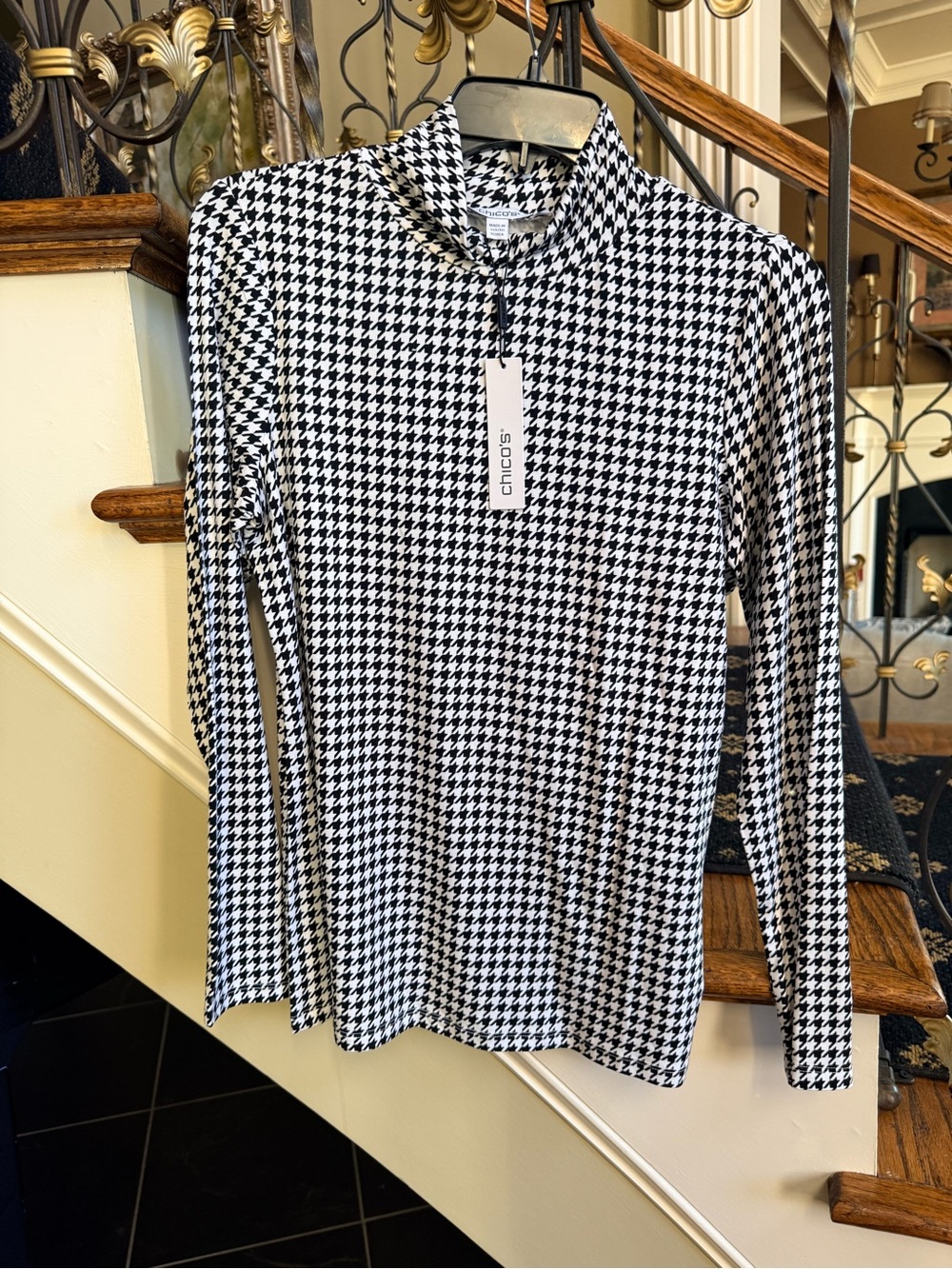Chico’s NWT Touch of Class Turtle Neck Alabaster.0 Rayon/Spandex Hounds Tooth